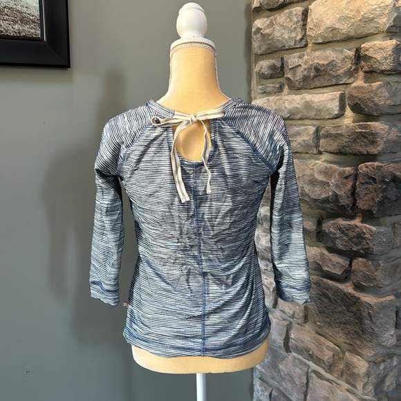 Talbots striped shirt, blue/white, size Petite - Picture 4 of 6